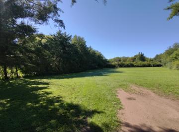 Casa · 150m² · 5 Ambientes · Casa con Pileta en La Granja, 150 m y 15.000 m de Terreno