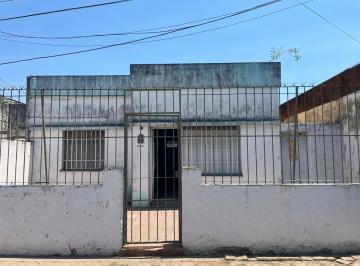 Casa · 75m² · 4 Ambientes · Casa - Rosario