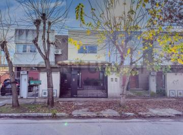 Departamento · 91m² · 3 Ambientes · 1 Cochera · Dúplex en Venta, con Jardín y Parrilla en City Bell – Calle 28 Entre 470 y 471