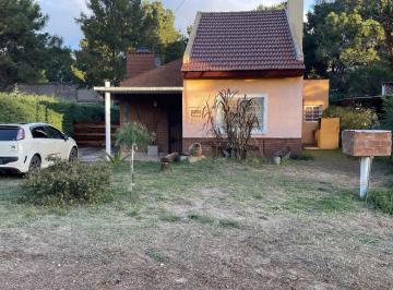 Casa · 100m² · 3 Ambientes · 1 Cochera · Venta de Casa de 3 Amb + Departamento!