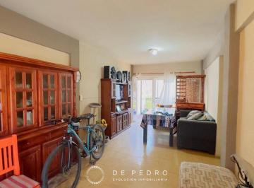 Departamento · 80m² · 4 Ambientes · 1 Cochera · Departamento en San Carlos