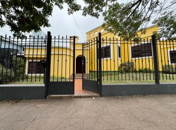 Casa de 12 ambientes, Córdoba · Hermosa Casa en Venta, Acepto Lote o Auto Como Parte de Pago