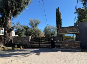 Casa · 155m² · 3 Dormitorios · 2 Cocheras · Venta - Duplex en Complejo Cerrado - B° Villa Warcalde