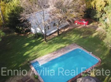 Quinta vacacional · 2154m² · 4 Ambientes · 3 Cocheras · Quinta en del Viso