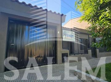 Casa · 150m² · 6 Ambientes · 1 Cochera · Venta de Casa 4 Dorm., con Piscina Neuquén, Patagonia