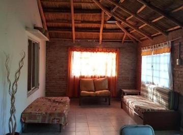 Casa · 130m² · 4 Ambientes · 1 Cochera · Cayasta – Camino Camping Punta Arena – 700 m Ruta Nº 1 – 1º Casa Lado Norte