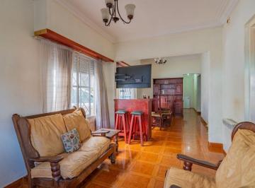 Casa · 196m² · 5 Ambientes · 2 Cocheras · Venta en Block Casa 4 Amb y Dpto. Constitucion