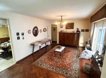 Casa · 114m² · 3 Ambientes · Casa de Pasillo 2 Dorm. + Comodín Apta Crédito
