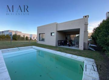 Casa · 180m² · 5 Ambientes · Casa en Venta en Las Tipas, Nordelta