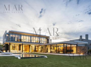 Casa · 480m² · 8 Ambientes · 3 Cocheras · Casa en Venta Al Lago. El Golf, Nordelta