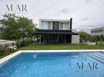 Casa · 219m² · 6 Ambientes · 2 Cocheras · Casa en Venta 4 Dorm en Las Tipas, Nordelta