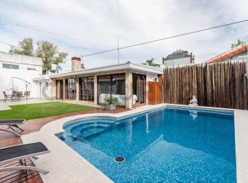 Casa · 258m² · 5 Ambientes · 2 Cocheras · Casa de Categoría en Barrio Güemes, Haedo – Lote Doble, 4 Dorm., Pileta y Quincho