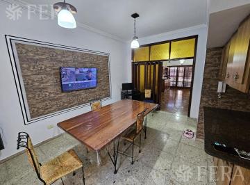 Casa · 180m² · 4 Ambientes · 1 Cochera · Venta de Casa 4 Ambientes con Cochera en Bernal Oeste
