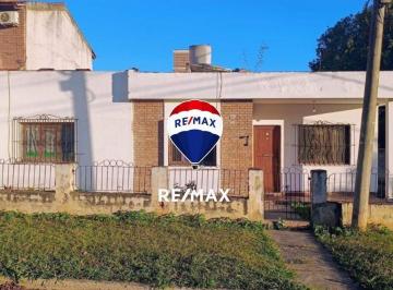 Casa · 69m² · 3 Ambientes · Casa 2 Dorm Venta Bº Tres Cerritos Para Reciclar