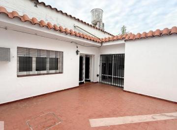 Casa · 115m² · 2 Ambientes · 1 Cochera · Venta Casa Interna Ampliación Pueyrredón Apto Crédito