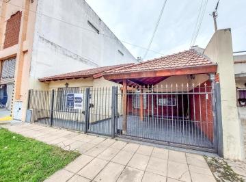 Casa · 127m² · 4 Ambientes · 1 Cochera · Casa 4 Ambientes en Venta en Castelar