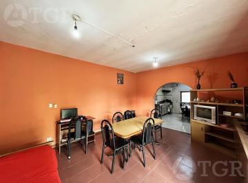 Casa · 75m² · 3 Ambientes · Casa en Venta 3 Ambientes - Terraza - Sobre Lote Propio 10x40