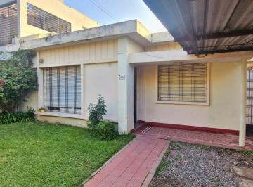 Casa de 7 ambientes, Córdoba · Venta Oportunidad! Casa Mas Dpto | B° Los Naranjos! Muy Amplia!