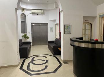 Local comercial · 500m² · 10 Ambientes · Caballito - Centro Medico U Odontologico - Alquiler