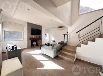 Casa · 171m² · 5 Ambientes · 2 Cocheras · Casa en Venta Parque Leloir, Villa Udaondo