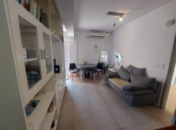 Departamento · 30m² · 1 Ambiente · Venta Departamento con Patio Bernal Monoamb.