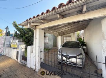 Casa · 80m² · 2 Ambientes · 1 Cochera · Casa en Jose León Suarez