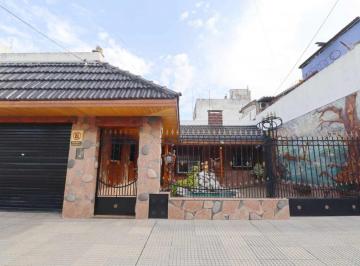 Casa · 143m² · 4 Ambientes · 1 Cochera · Venta Casa 4 Amb C/ Patio y Pileta G. de Laferrere