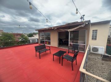 Casa · 207m² · 6 Ambientes · 2 Cocheras · Casa 3 Dorm. C/ Patio y Terraza C/quincho - Maipú