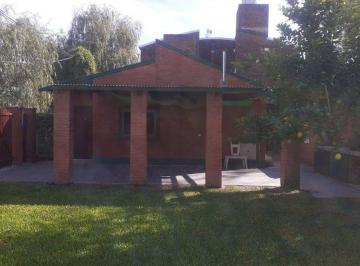 Casa · 90m² · 3 Ambientes · 1 Cochera · Casa en Alquiler en Rincon,2 Dorm a 100 m de R1