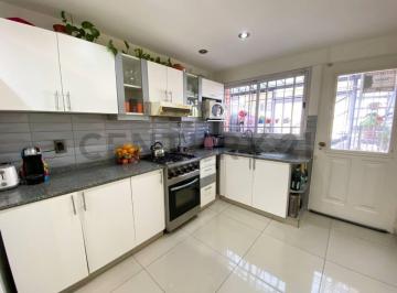 PH · 78m² · 4 Ambientes · 1 Cochera · PH en Primer Piso, Amplio y Luminoso 4 Amb. y Cochera