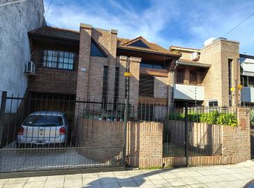 Casa de 4 ambientes, Quilmes · Casa Chalet Venta Calle Belgrano 370, Quilmes Residencial.