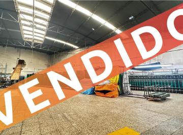 Bodega-Galpón · 661m² · 1 Ambiente · 1 Cochera · Venta Galpón Industrial Lanús Oeste