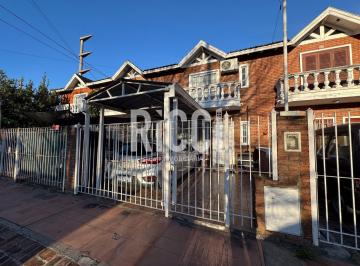 Casa · 108m² · 3 Ambientes · 1 Cochera · Duplex en Venta 3 Ambientes Apto Credito Berazategui