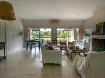 Living comedor Super Luminoso · Casa en Venta Santa Teresa