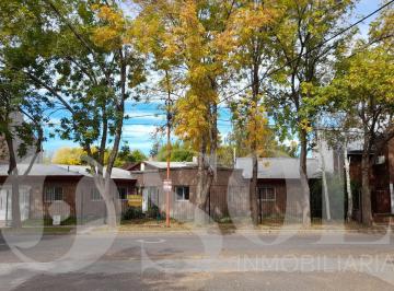 Casa · 150m² · 5 Ambientes · 2 Cocheras · Casa 3 Dorm. en Venta Barrio Manzanar - Cipolletti - 24 m de Frente