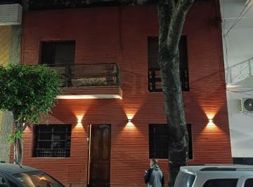 Casa de 5 ambientes, Barracas · Amplia Casa de 5 Ambientes en Venta en La Mejor Zona de Barracas
