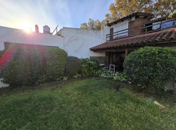 Casa · 240m² · 4 Ambientes · 2 Cocheras · Casa en San Antonio de Padua