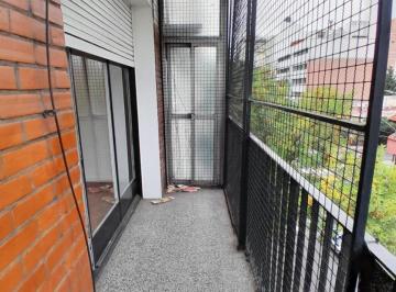 Departamento · 85m² · 4 Ambientes · Departamento de 4 Ambientes Al Frente con Balcón en Venta - Av Independencia y Entre Rios