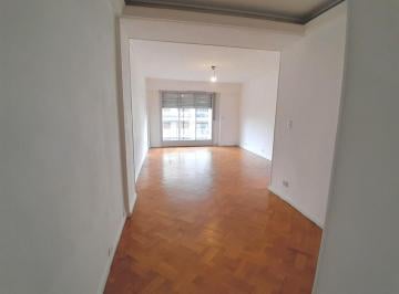 Departamento · 83m² · 4 Ambientes · Departamento de 4 Ambientes Al Frente con Balcón en Venta - Av Independencia y Entre Rios