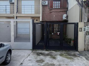 Casa de 4 ambientes, Morón · Excelente Triplex a 2 Cuadras de Dolores Prats y 1 de Acceso Oeste