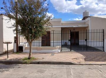 Casa · 156m² · 5 Ambientes · Venta Casa y Depto a Refaccionar La France Cordoba