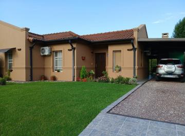 Casa · 80m² · 4 Ambientes · 1 Cochera · Casa en Venta Pilar Barrio La Candela