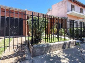 Casa · 142m² · 3 Ambientes · 2 Cocheras · Venta Casa Quebrada de Las Rosas 2 Dorm.