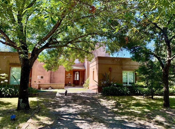 Casa · 293m² · 5 Ambientes