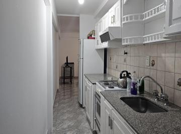 Departamento · 50m² · 3 Ambientes · 1 Cochera · Departamento - Confluencia
