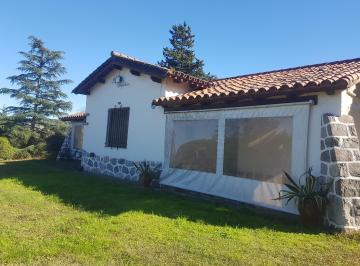 Casa de 4 ambientes, La Granja · Excelente. Casa 3 Dorm.. con Pileta. Zona Residencial