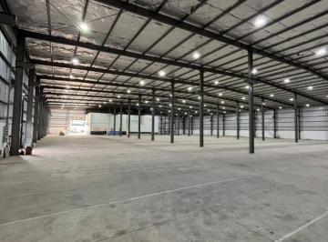 Bodega-Galpón · 3800m² · 7 Ambientes · 1 Cochera · Alquiler Nave Industrial de 3800 m² Parque Industrial Metropolitano Perez