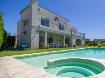 Casa · 270m² · 6 Ambientes · 2 Cocheras · Alisos Casa en Venta Lote Interno