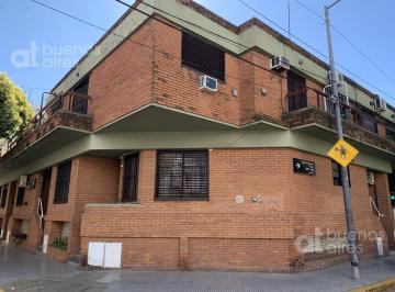 Departamento · 70m² · 3 Ambientes · 1 Cochera · Floresta - Departamento 3 Amb en Duplex con Cochera - Alquiler