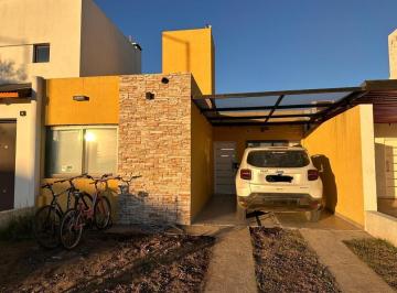 Casa · 120m² · 4 Ambientes · 1 Cochera · Dúplex en Venta en San Ignacio Village. 2 Dorm.. Pileta